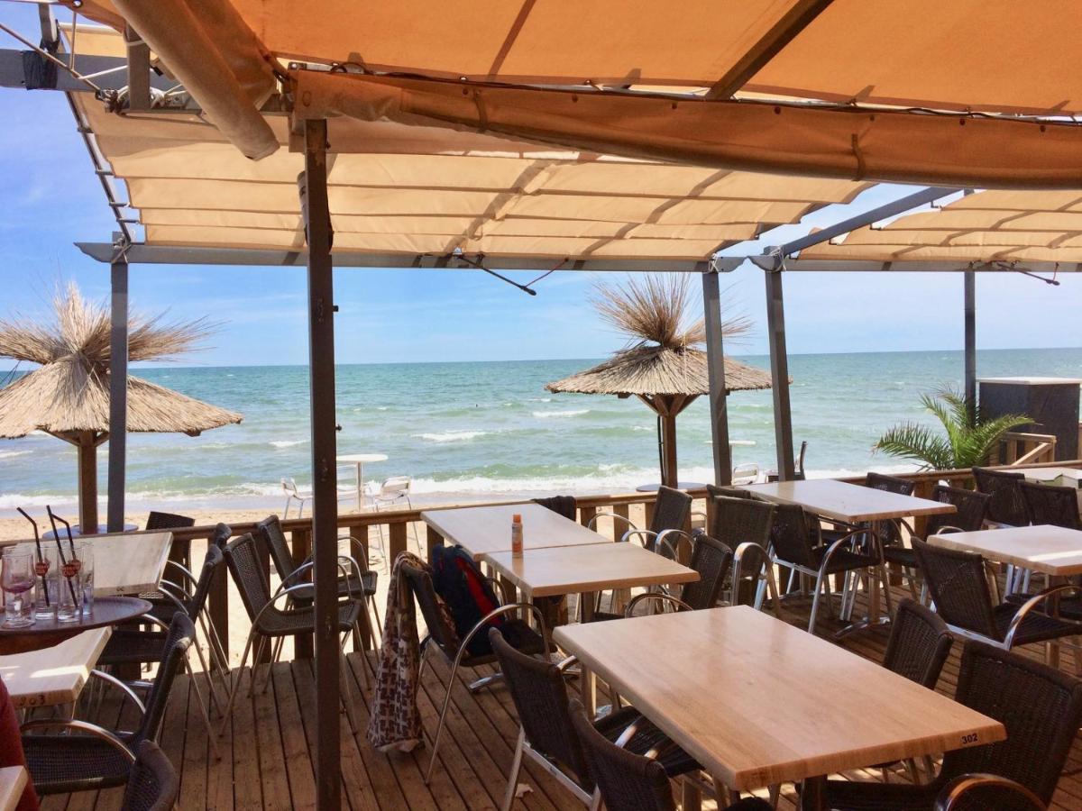 Beach, Wine, Dining, Sports, Summer, Winter Apartment Serignan Ngoại thất bức ảnh