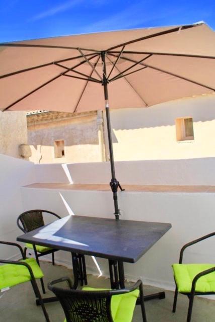 Beach, Wine, Dining, Sports, Summer, Winter Apartment Serignan Ngoại thất bức ảnh