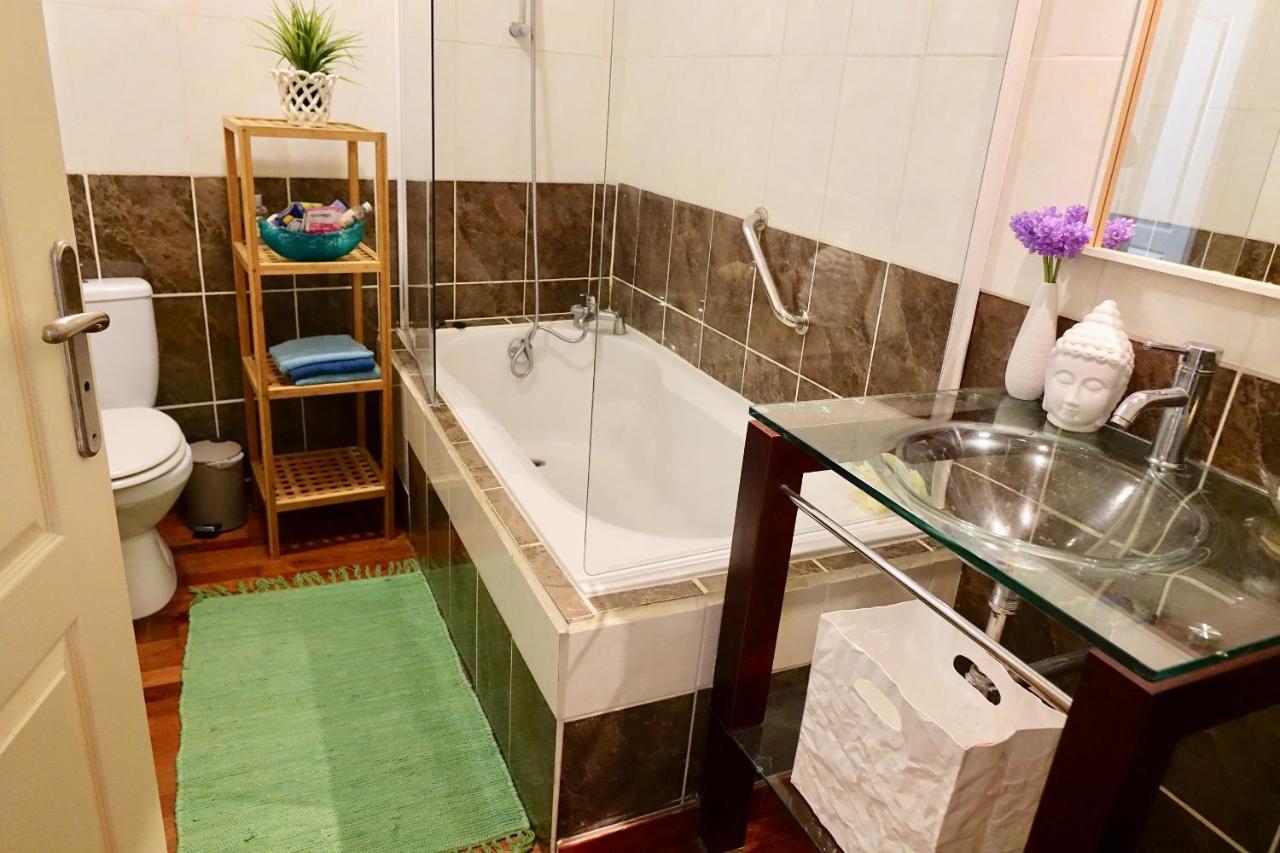 Beach, Wine, Dining, Sports, Summer, Winter Apartment Serignan Ngoại thất bức ảnh